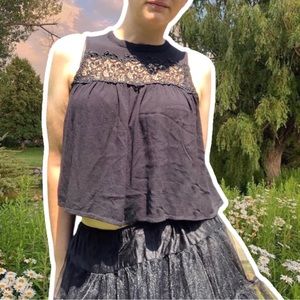 Vintage y2k Romeo & Juliet Couture Cropped Black Tank with Lace, Size Juniors L